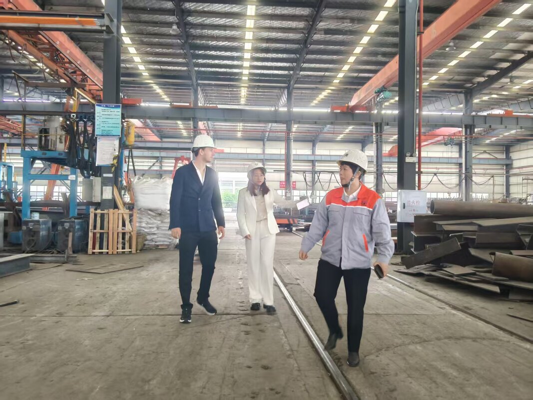 Robin Loths — factory visit China